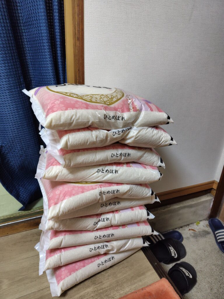 新米五キロを10袋頂きました。